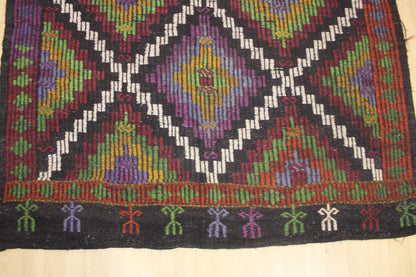 Handwoven Turkish Vintage Kilim (6'5" x 10'2")