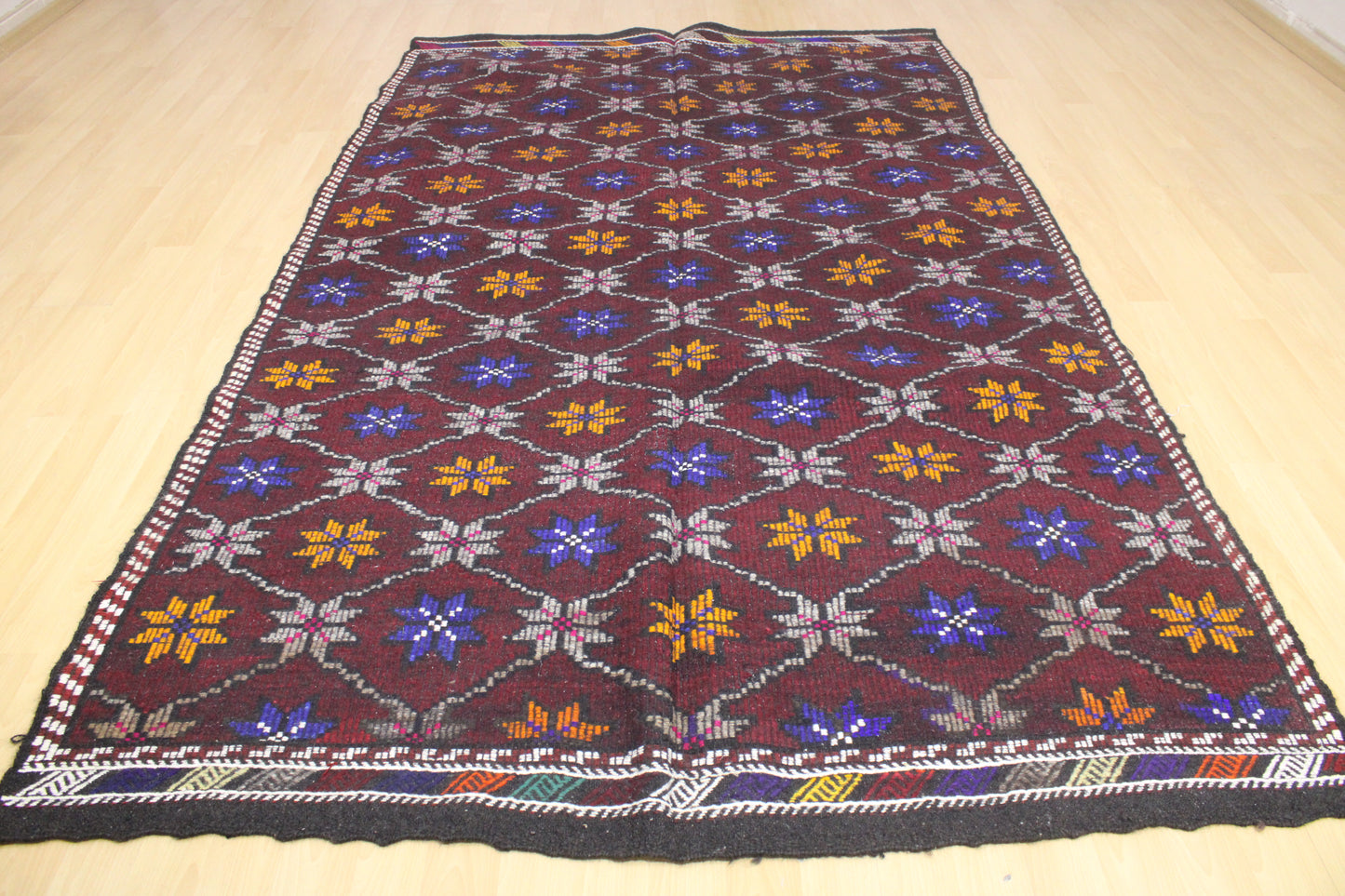 Handwoven Turkish Vintage Kilim (6'3" x 10'2")