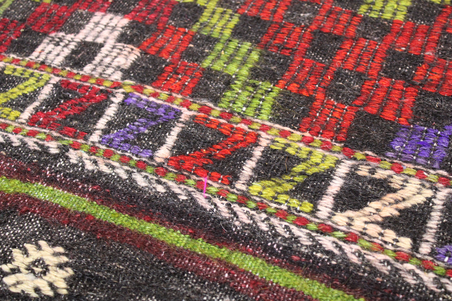 Handwoven Turkish Vintage Kilim (7'5" x 10'8")