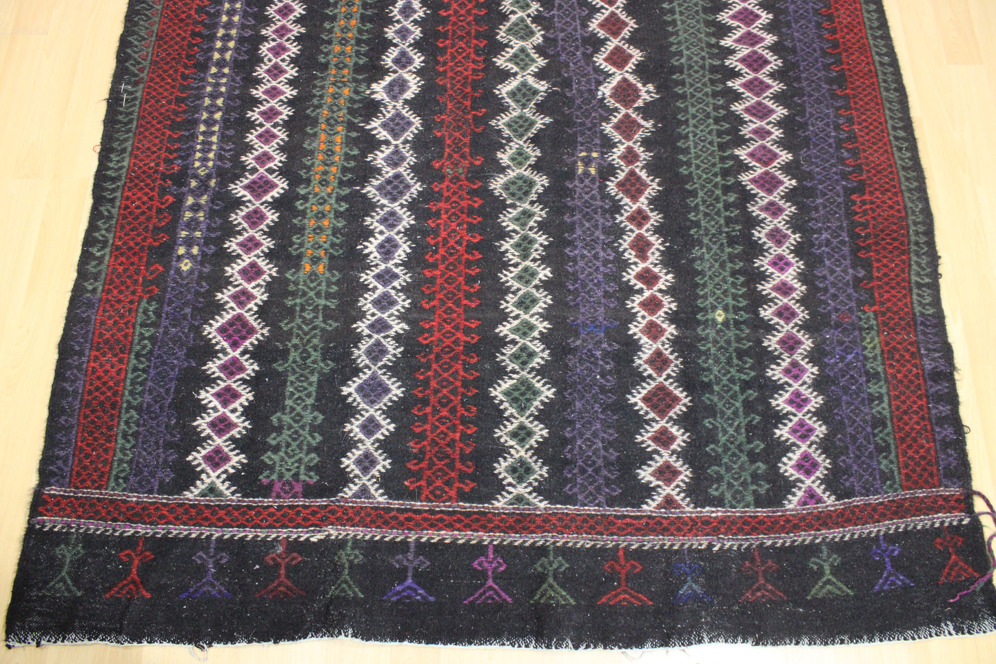 Handwoven Turkish Vintage Kilim (6'5" x 8'10")