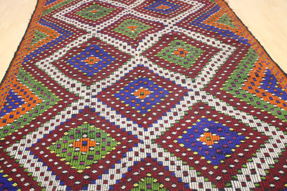 Handwoven Turkish Vintage Kilim (5'11" x 11'7")