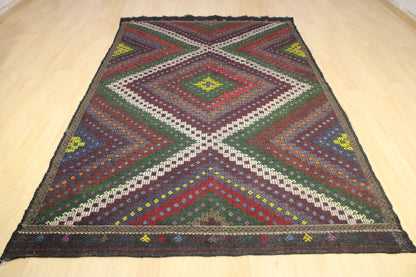 Handwoven Turkish Vintage Kilim (5'12" x 9'7")