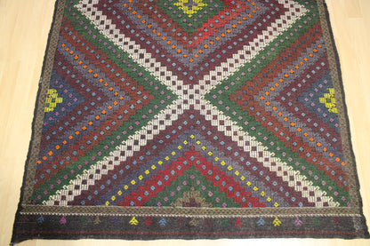 Handwoven Turkish Vintage Kilim (5'12" x 9'7")