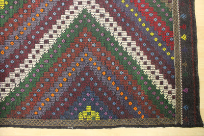 Handwoven Turkish Vintage Kilim (5'12" x 9'7")