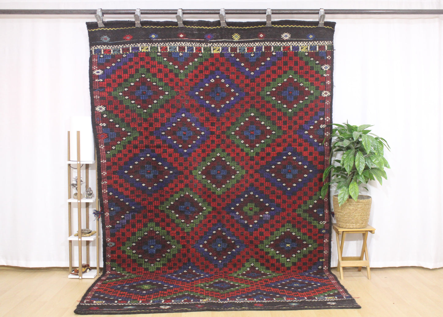 Handwoven Turkish Vintage Kilim (6'3" x 10'1")