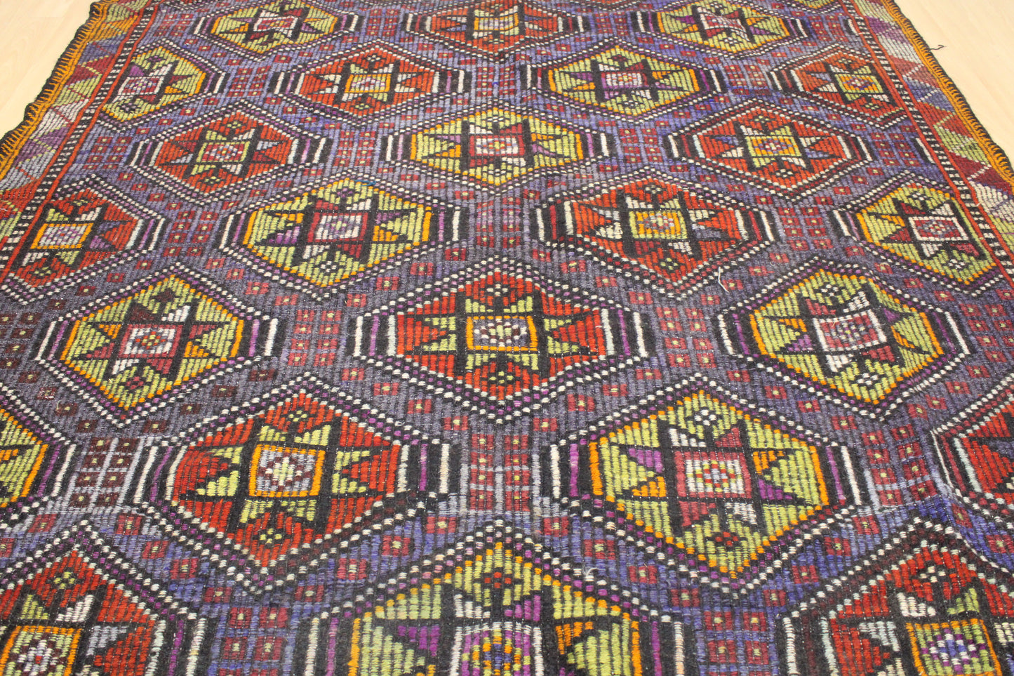 Handwoven Turkish Vintage Kilim (6'12" x 10'2")