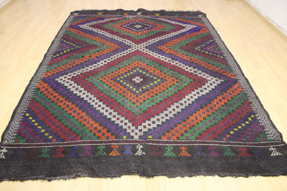 Handwoven Turkish Vintage Kilim (7'7" x 10'7")