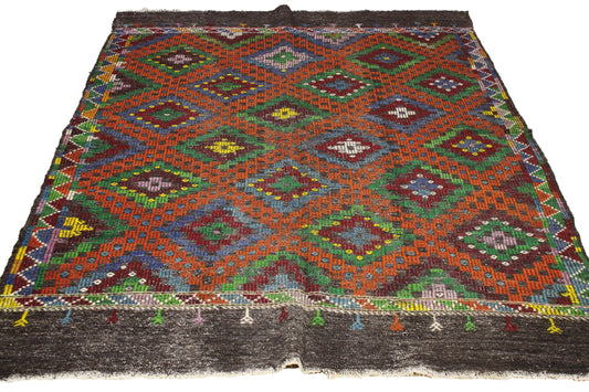 Handwoven Turkish Vintage Kilim (5'9" x 8'3")