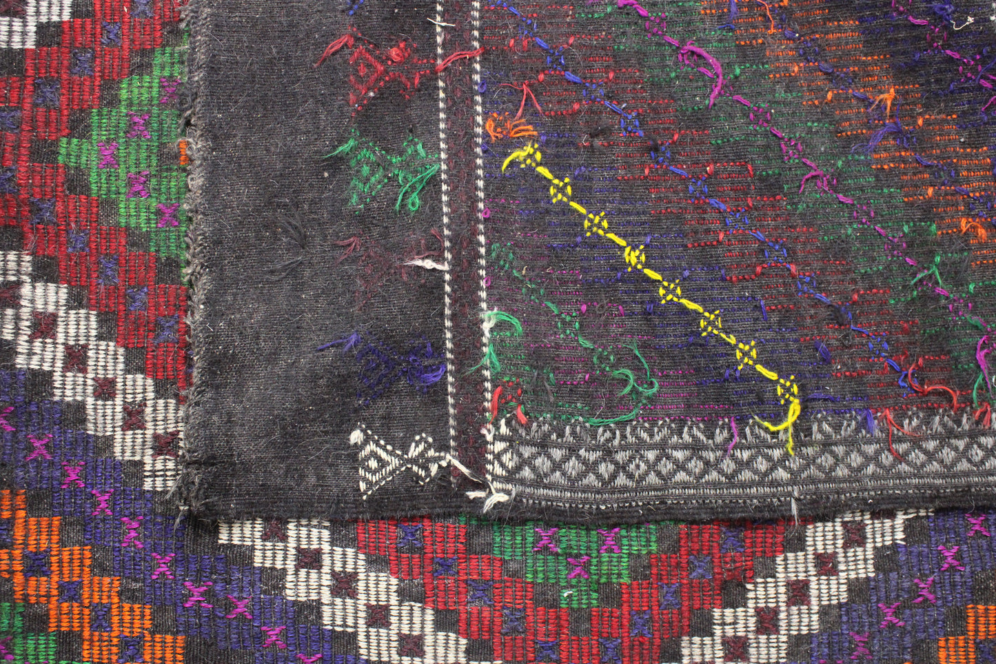 Handwoven Turkish Vintage Kilim (7'7" x 10'7")