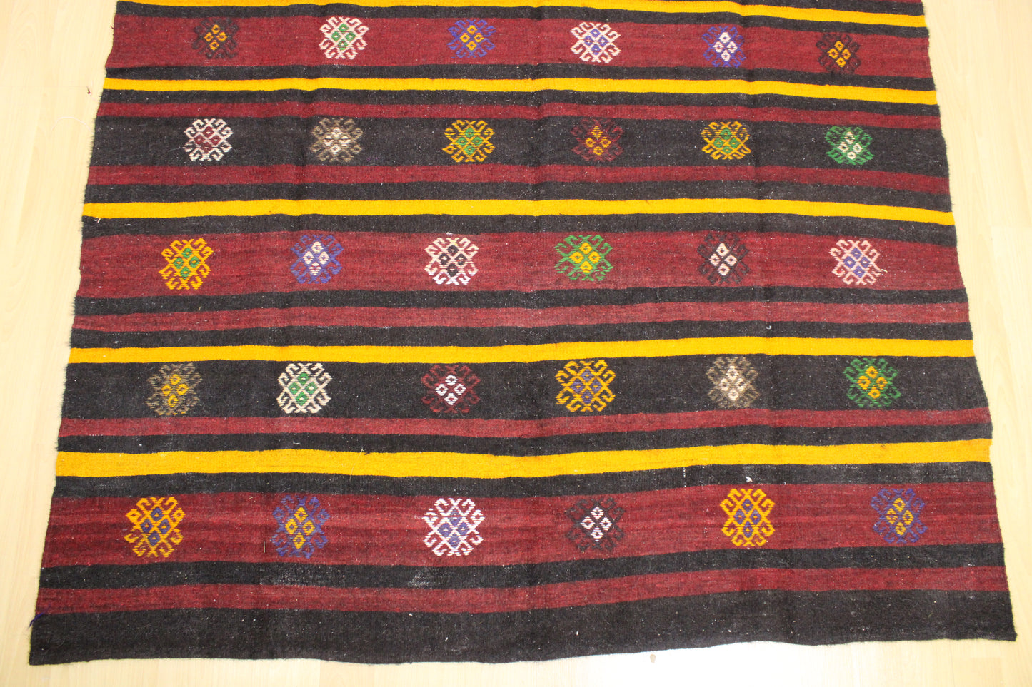 Handwoven Turkish Vintage Kilim (5'11" x 11'2")