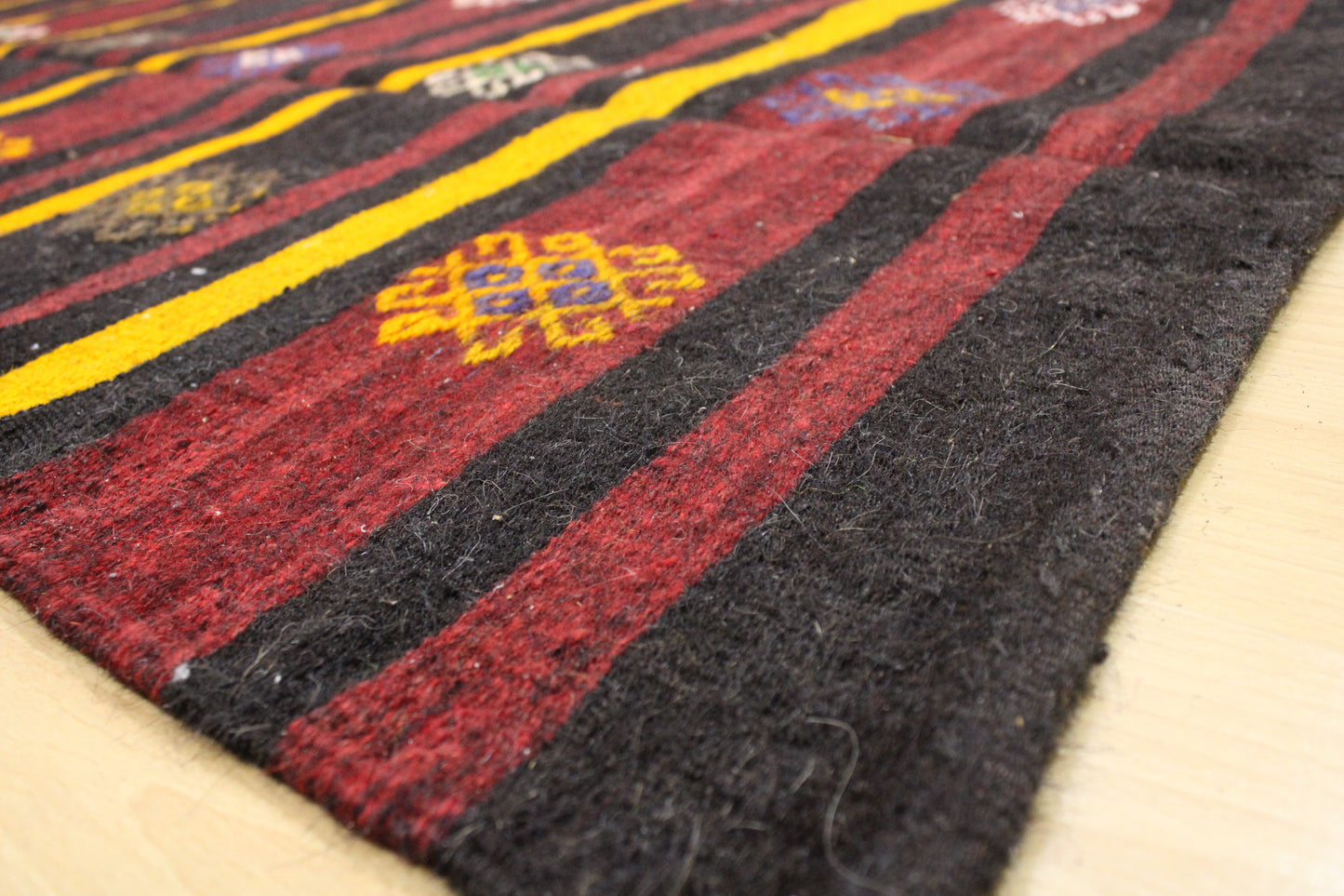 Handwoven Turkish Vintage Kilim (5'11" x 11'2")