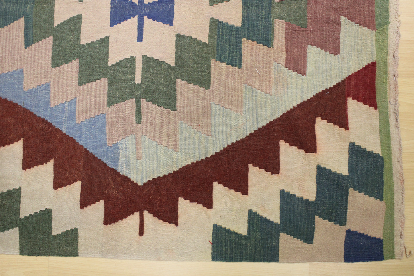 Handwoven Turkish Vintage Kilim (4'2" x 7'9")