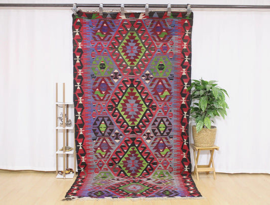 Handwoven Turkish Vintage Kilim (4'9" x 10'1")