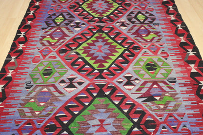 Handwoven Turkish Vintage Kilim (4'9" x 10'1")