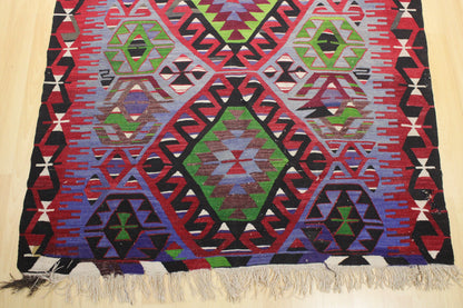 Handwoven Turkish Vintage Kilim (4'9" x 10'1")