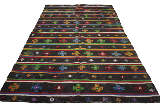 Handwoven Turkish Vintage Kilim (6'3" x 10'6")