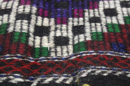 Handwoven Turkish Vintage Kilim (4'11" x 8'10")