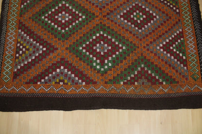 Handwoven Turkish Vintage Kilim (6'8" x 9'6")