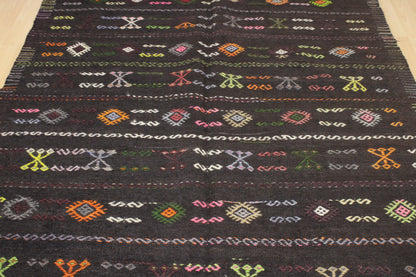 Handwoven Turkish Vintage Kilim (5'8" x 10'11")