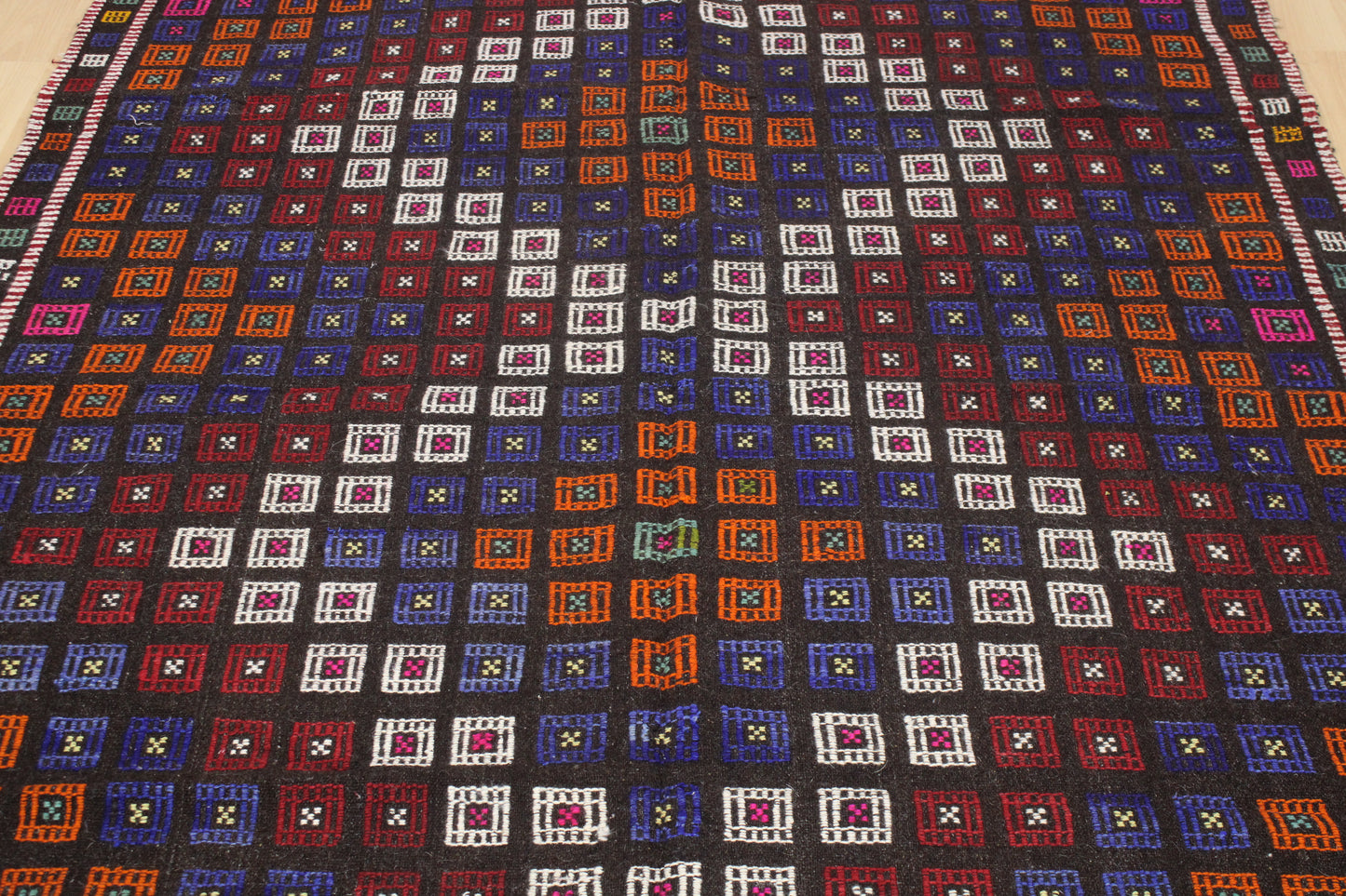 Handwoven Turkish Vintage Kilim (5'11" x 7'6")