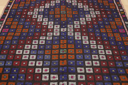 Handwoven Turkish Vintage Kilim (5'11" x 7'6")