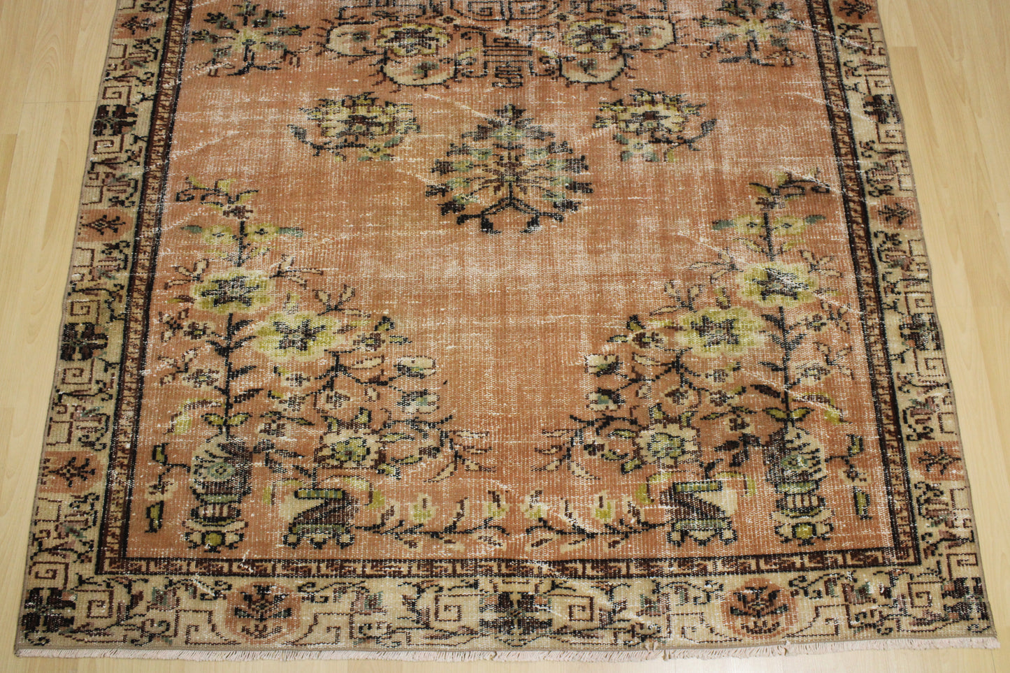 Hand-Knotted Vintage Turkish Rug (5'9" x 9'6")