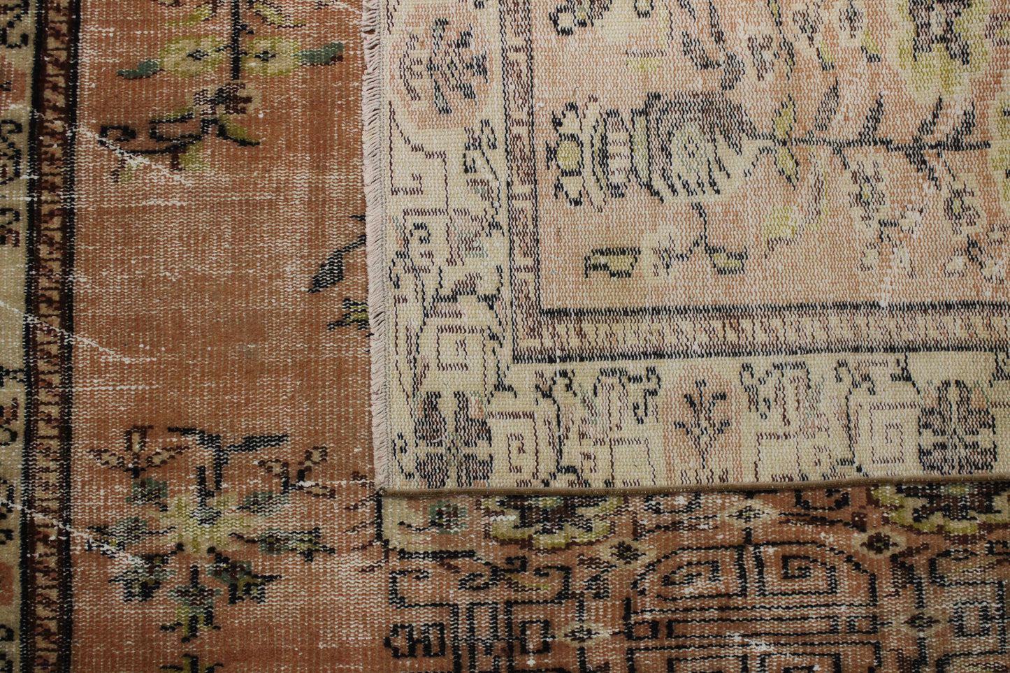 Hand-Knotted Vintage Turkish Rug (5'9" x 9'6")