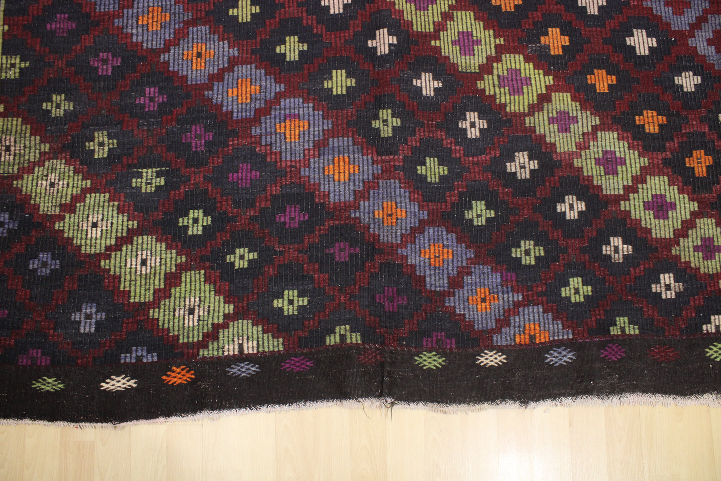 Handwoven Turkish Vintage Kilim (7'8" x 11'2")