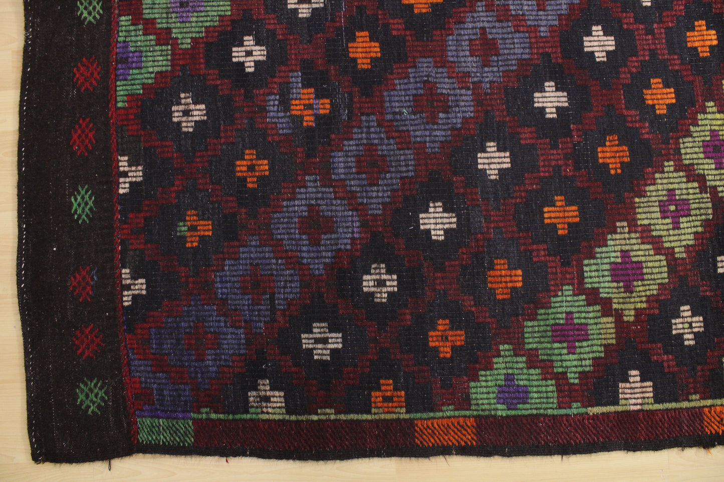 Handwoven Turkish Vintage Kilim (7'8" x 11'2")