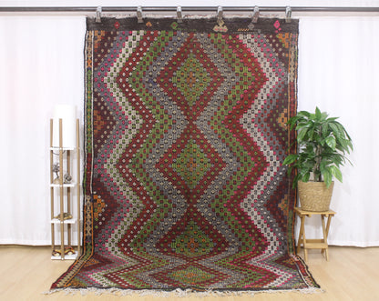 Handwoven Turkish Vintage Kilim (6'2" x 10'5")