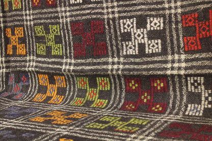 Handwoven Turkish Vintage Kilim (4'11" x 8'6")