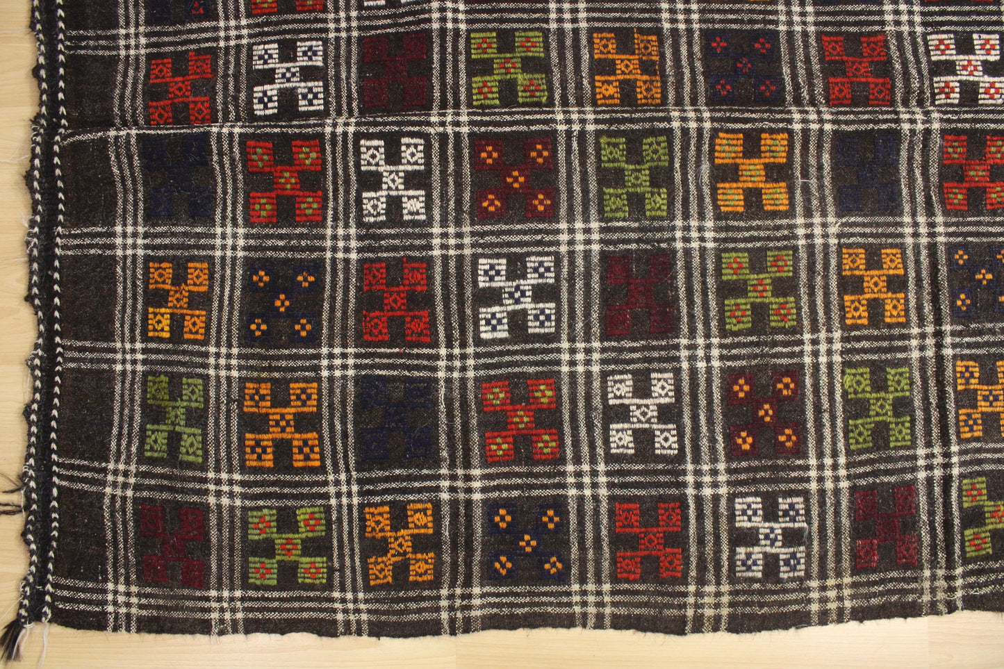 Handwoven Turkish Vintage Kilim (4'11" x 8'6")