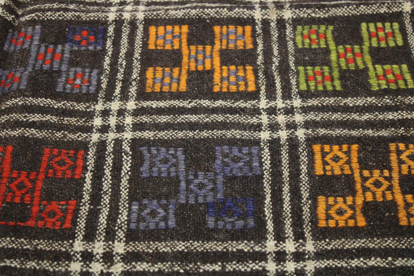 Handwoven Turkish Vintage Kilim (4'11" x 8'6")