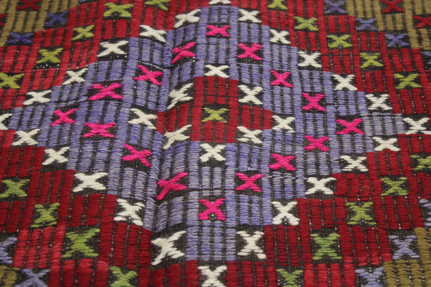 Handwoven Turkish Vintage Kilim (5'11" x 10'10")