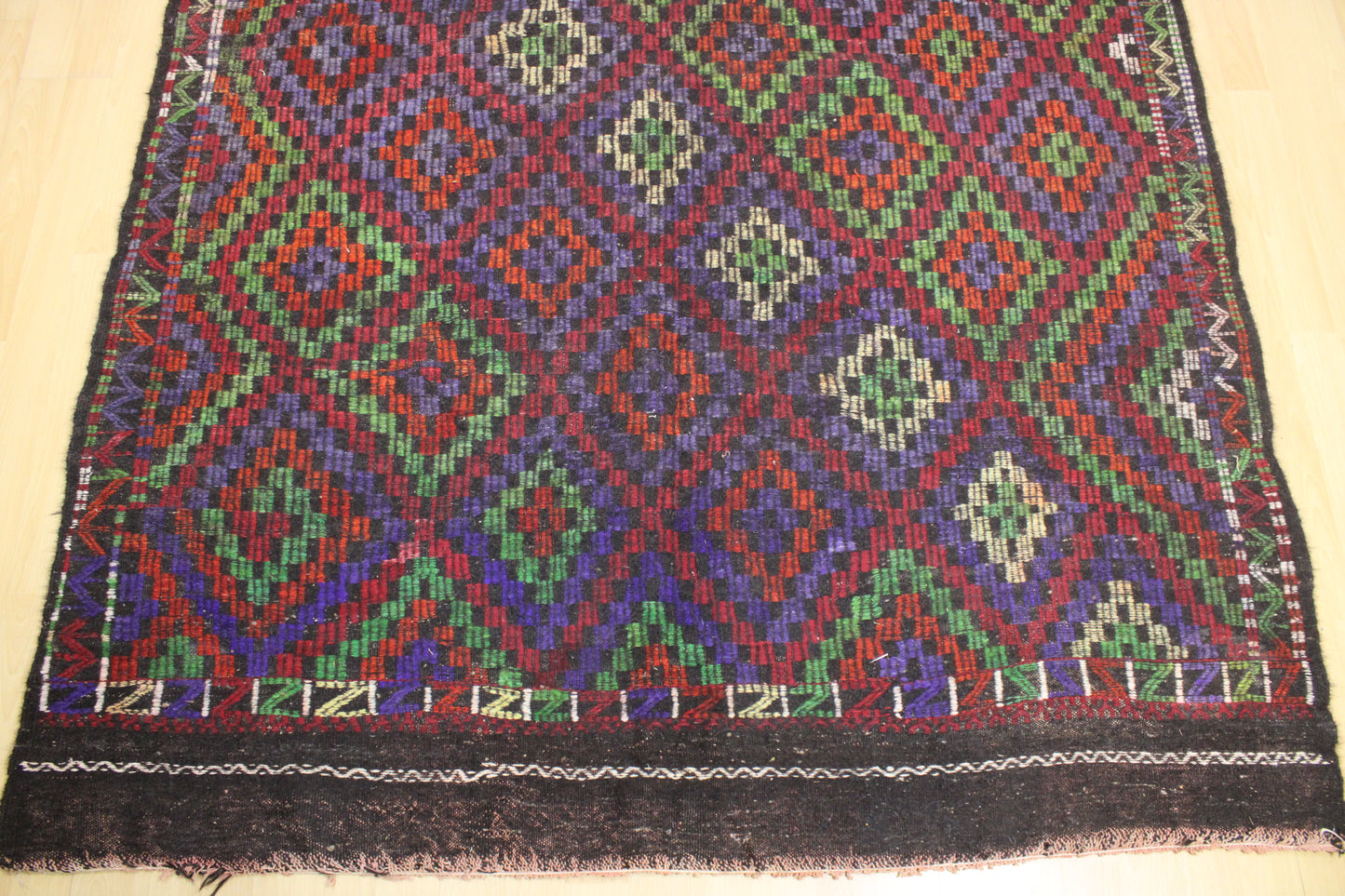 Handwoven Turkish Vintage Kilim (6'12" x 10'4")