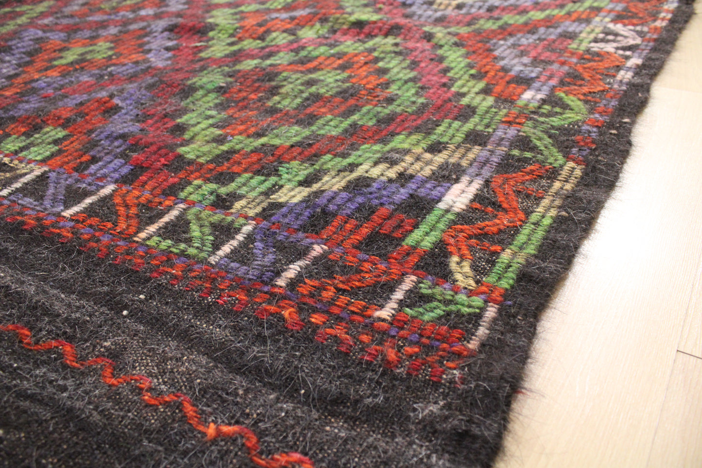 Handwoven Turkish Vintage Kilim (6'12" x 10'4")