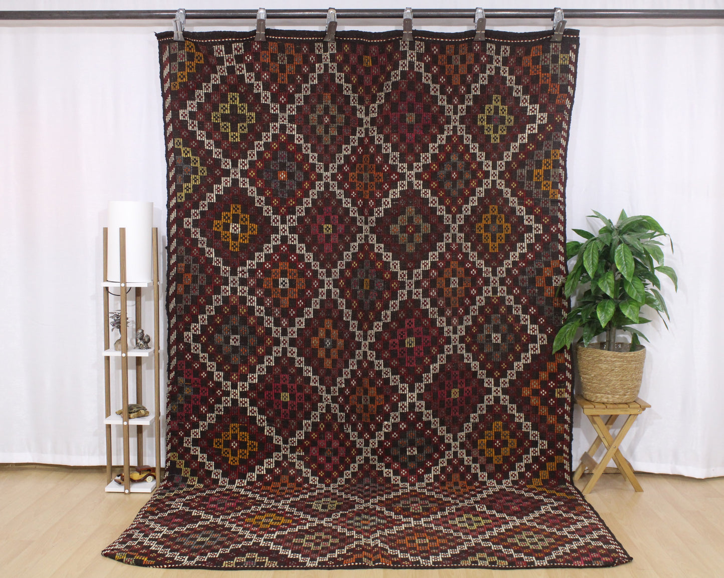 Handwoven Turkish Vintage Kilim (6'4" x 10'6")