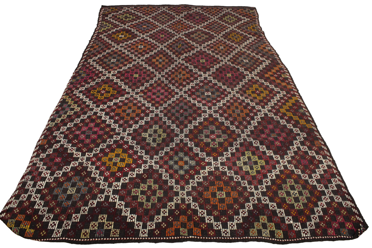 Handwoven Turkish Vintage Kilim (6'4" x 10'6")