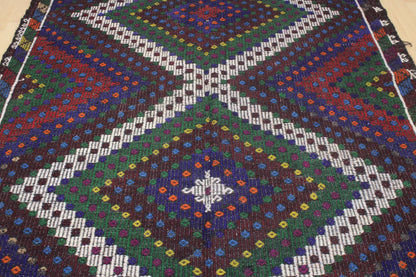 Handwoven Turkish Vintage Kilim (6'8" x 10'1")