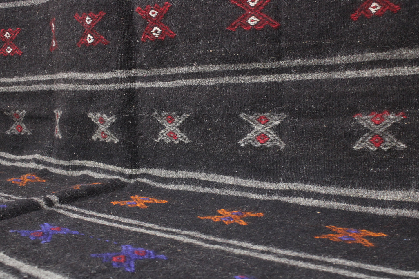 Handwoven Turkish Vintage Kilim (5'7" x 12'4")