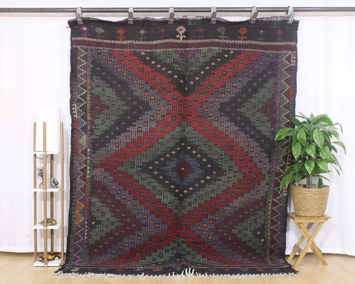 Handwoven Turkish Vintage Kilim (6'3" x 8'6")