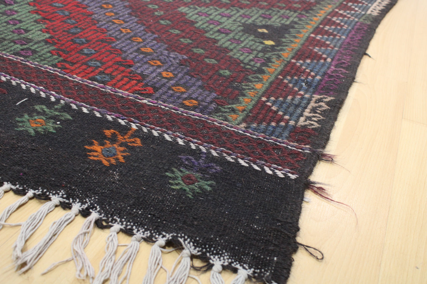 Handwoven Turkish Vintage Kilim (6'3" x 8'6")