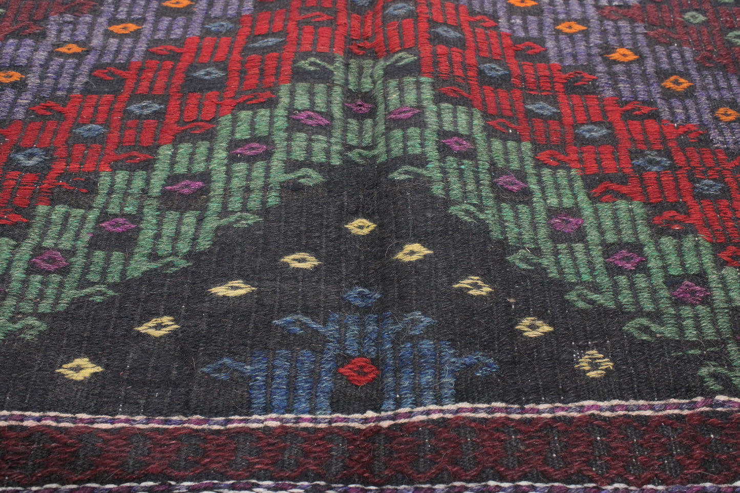 Handwoven Turkish Vintage Kilim (6'3" x 8'6")