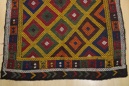 Handwoven Turkish Vintage Kilim (4'11" x 7'7")