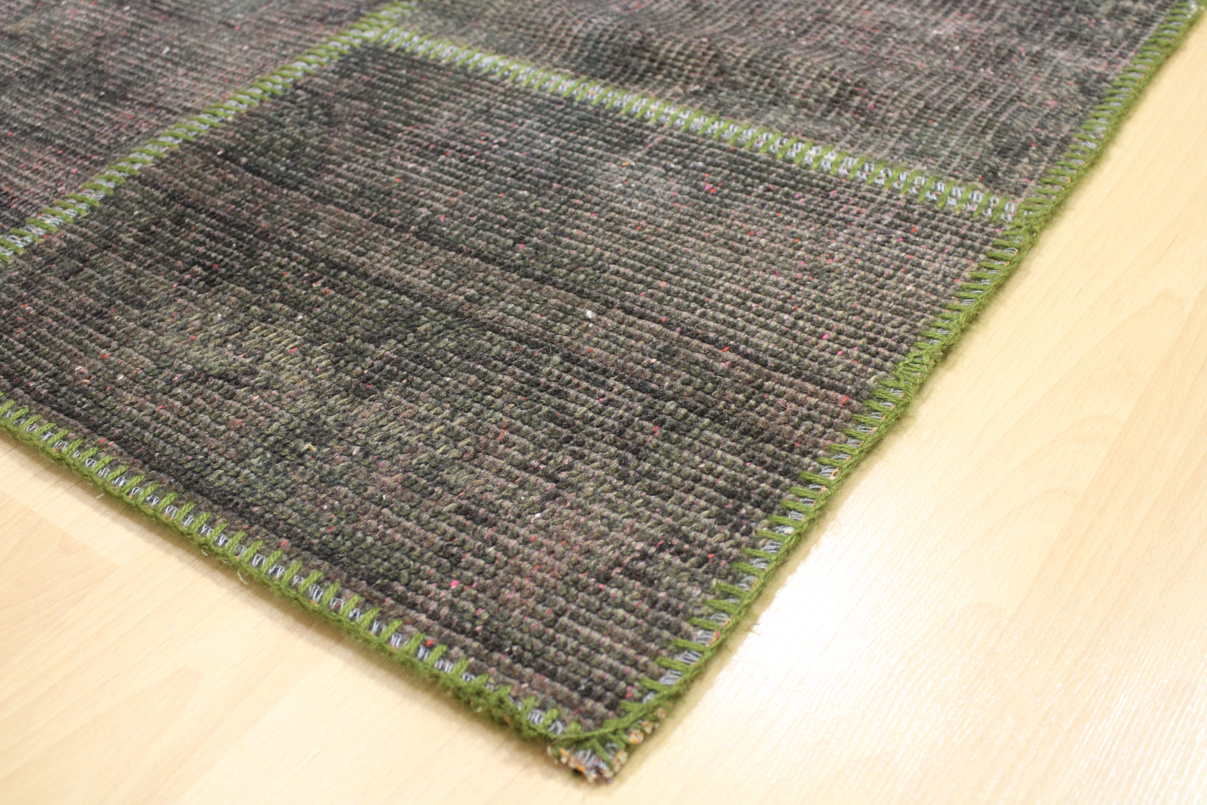 El Dokuma Kök Boya Yün Patchwork Halı