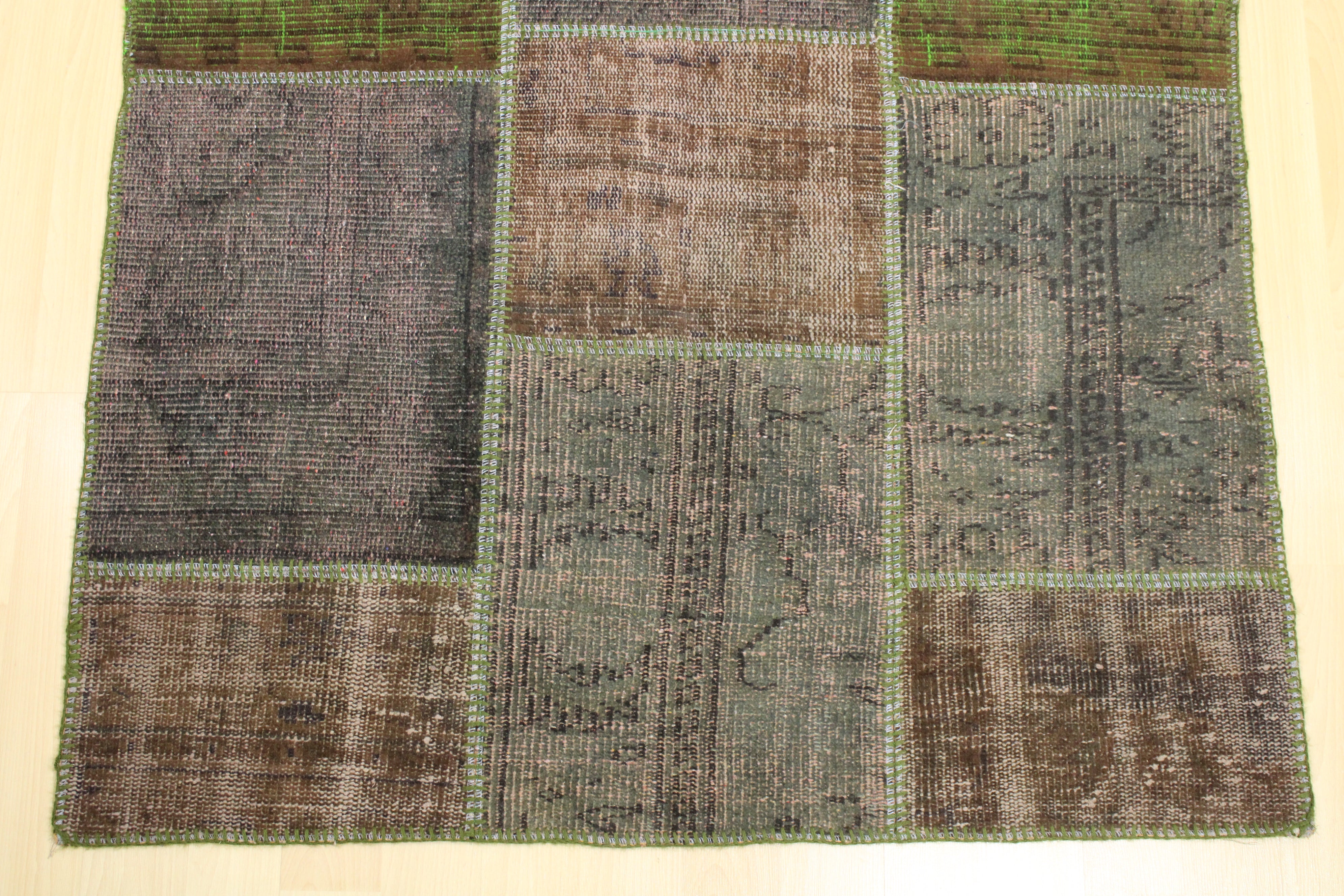 El Dokuma Kök Boya Yün Patchwork Halı