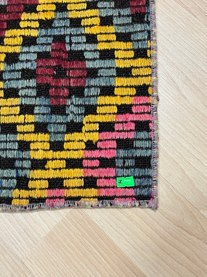 Handwoven Turkish Vintage Kilim (1'8" x 2'6")