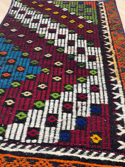 Handwoven Turkish Vintage Kilim (1'8" x 2'6")