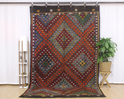 Handwoven Turkish Vintage Kilim (5'10" x 9'11")