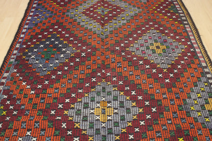 Handwoven Turkish Vintage Kilim (5'10" x 9'11")